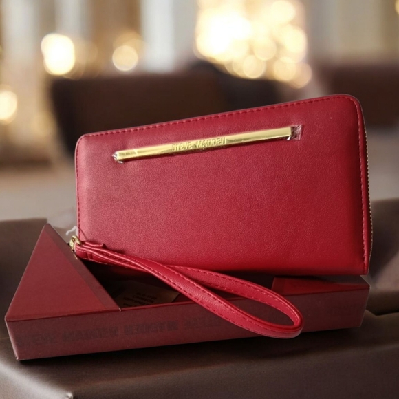 Steve Madden Handbags - 💕Steve Madden Crimson Boxes Wallet Red NIB🎁Nice Gift